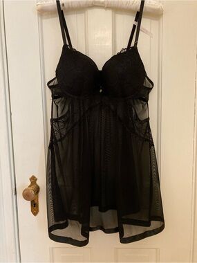 Short black lace negligee with push-up bra
